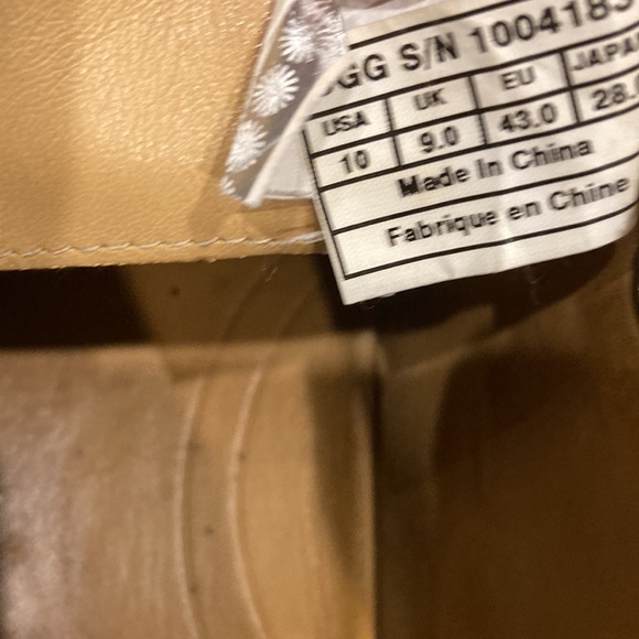 UGG Shoes Men size 10 - Picture 4 of 8